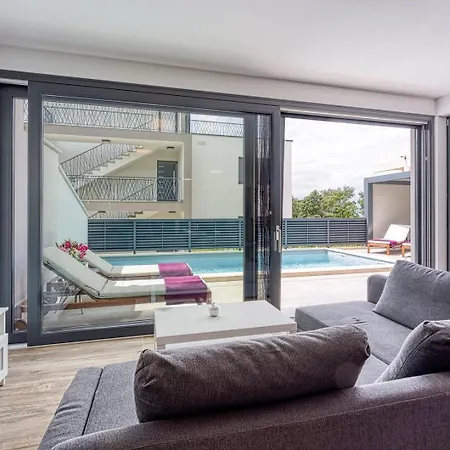 Casa Ella With Private Pool * Poreč