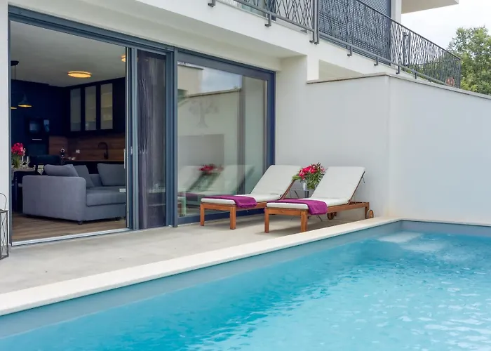 Casa Ella With Private Pool Apartman *